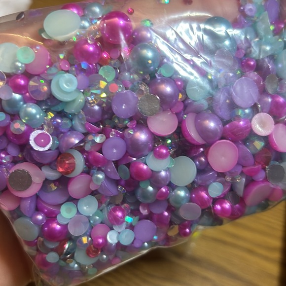 Loose resin rhinestones and pearls - Picture 2 of 6